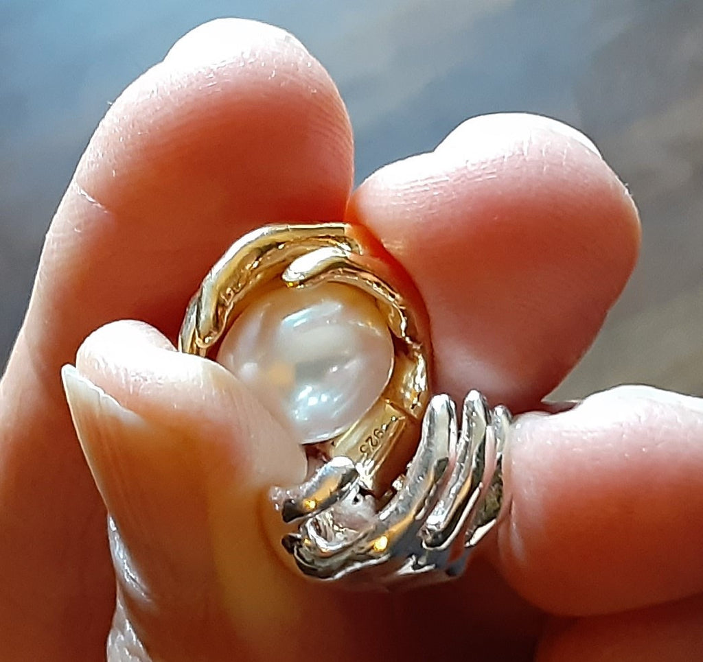 Leona's Healing Hands, Locket for Crystals or Essential Oils, 14K Gold