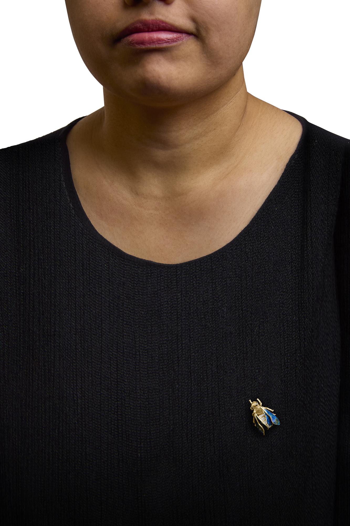 18K Yellow Gold 1/2 Cttw Pave Set Diamond and Blue-Green Enamel Bumblebee Brooch Pin (F-G Color, VS1-VS2 Clarity)-3