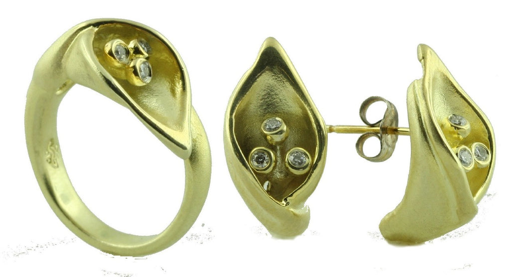 Calla Lily Earrings- 14K Gold with Diamond Centers