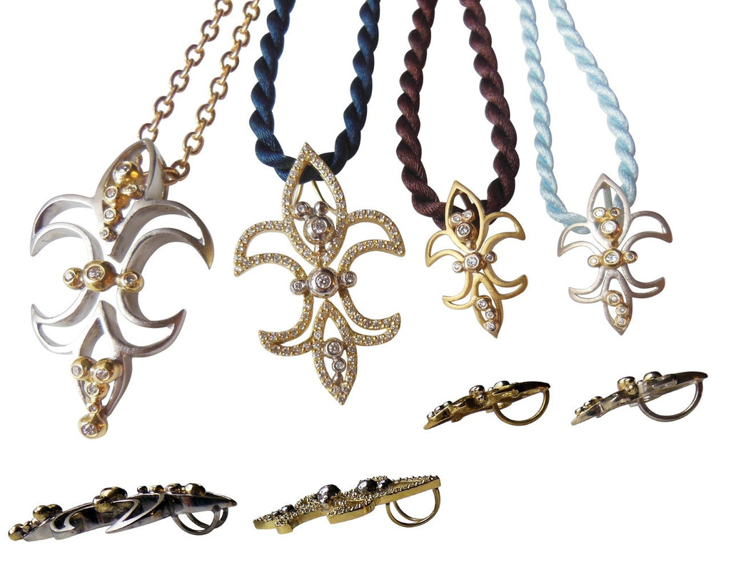 Fleur de Lis Pendant / Necklace, 18K Gold with diamonds.