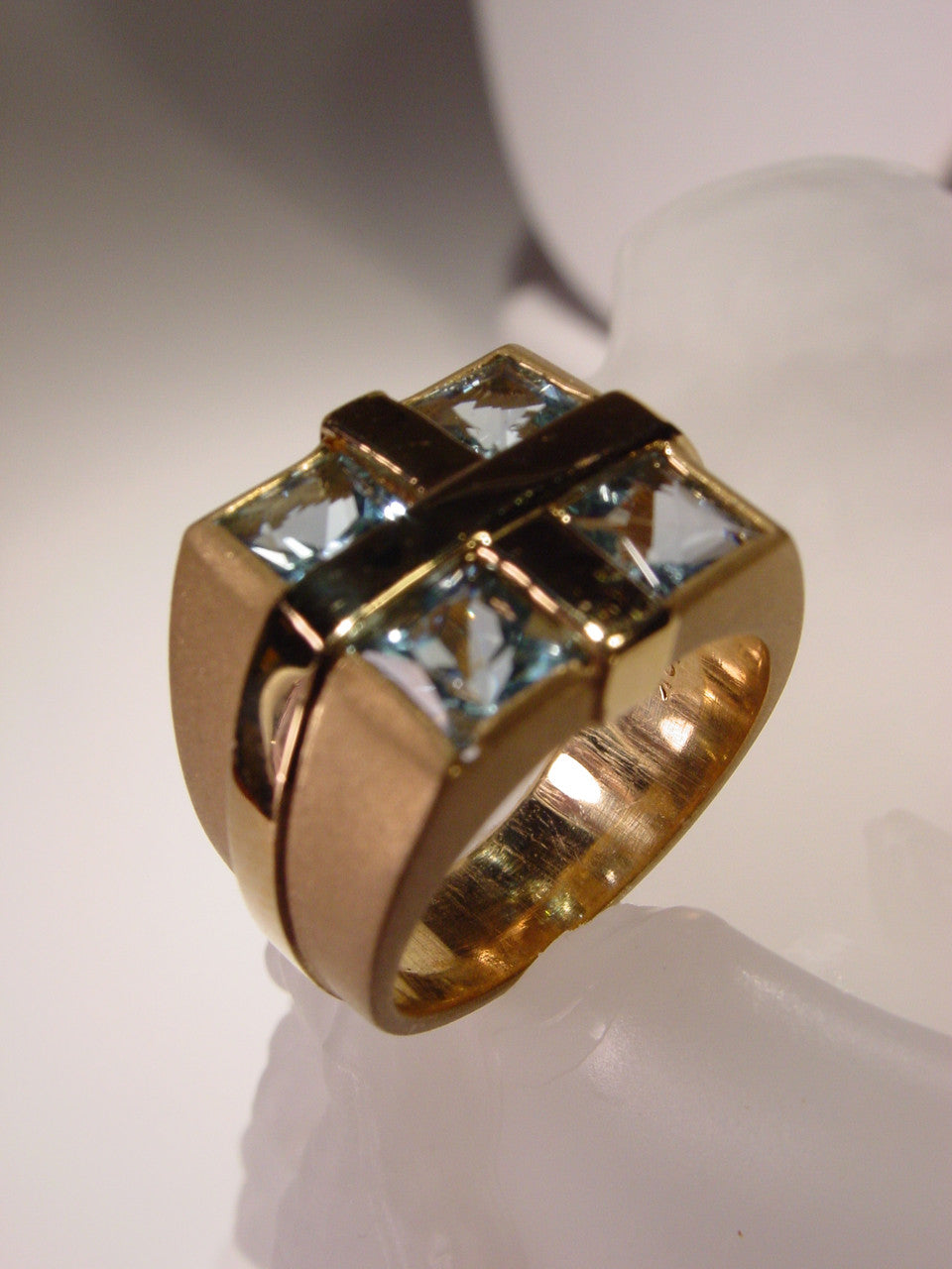 Gift Ring-18K Gold and Peridot