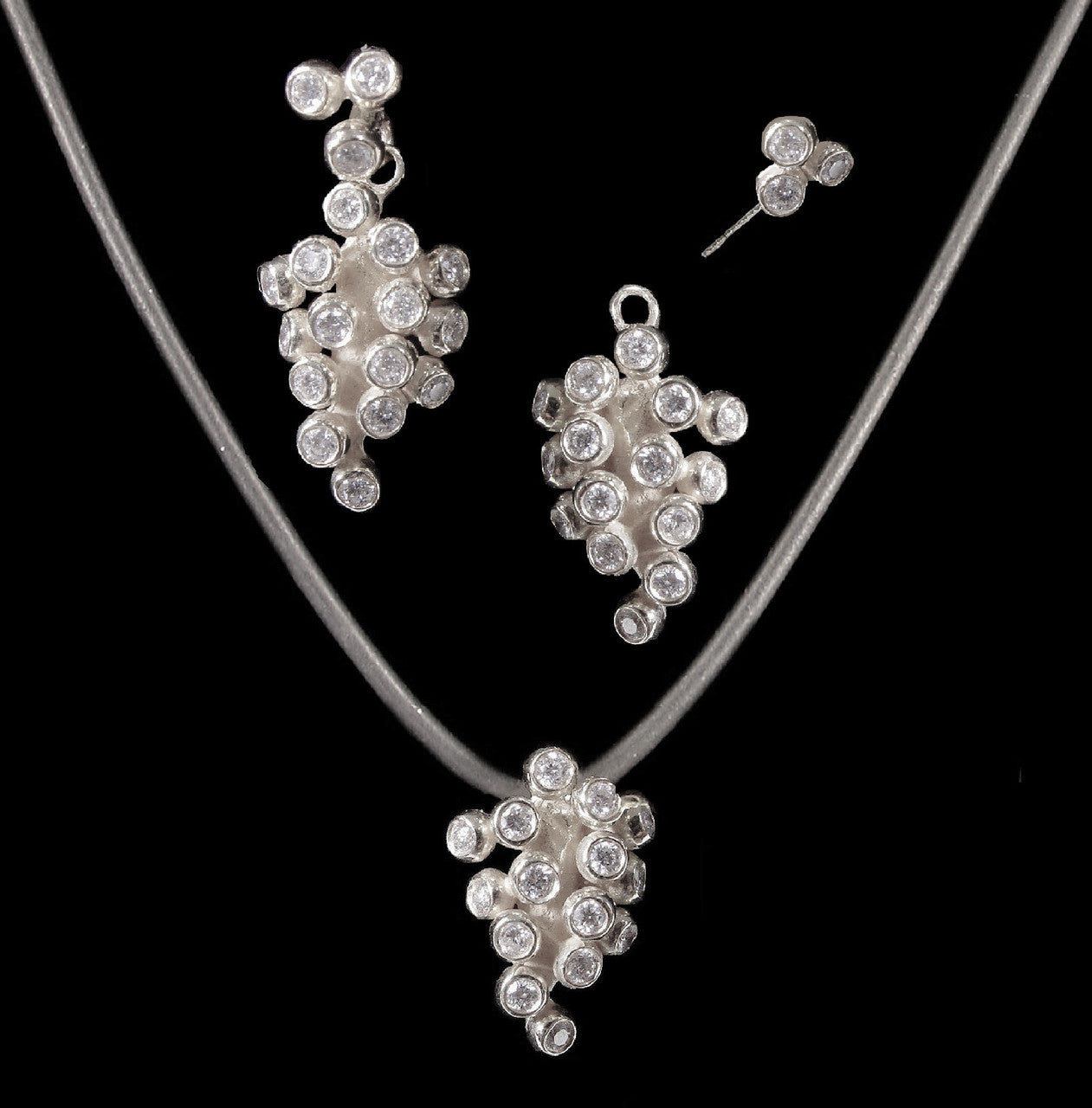 Demi Grape Earrings, Detachable Stud and Drop, 2 parts: 18K Gold & Diamonds