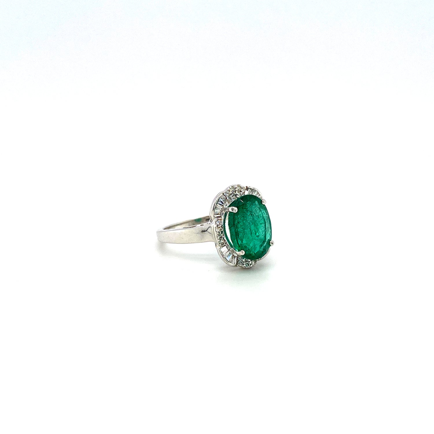 Emerald and Diamond Ring in 18K White Gold - KGR 14341