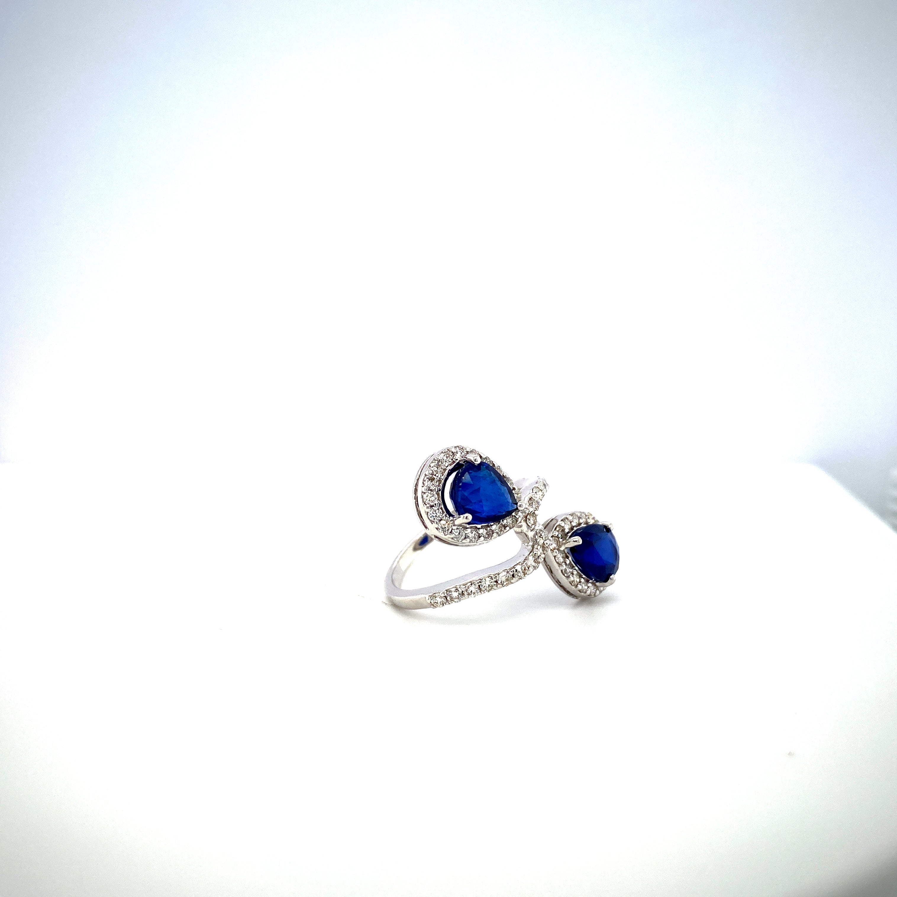 Sapphire and Diamond Ring in 18K White Gold - KGR 16002