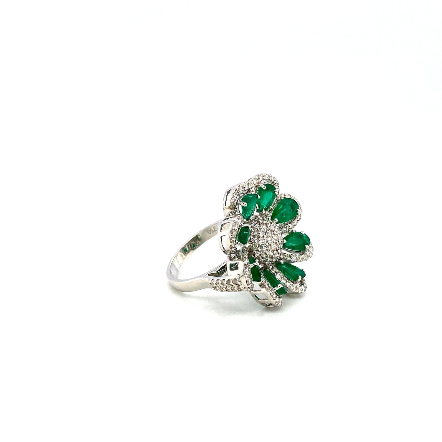 Emerald and Diamond Ring in 18K White Gold - KGR 16576