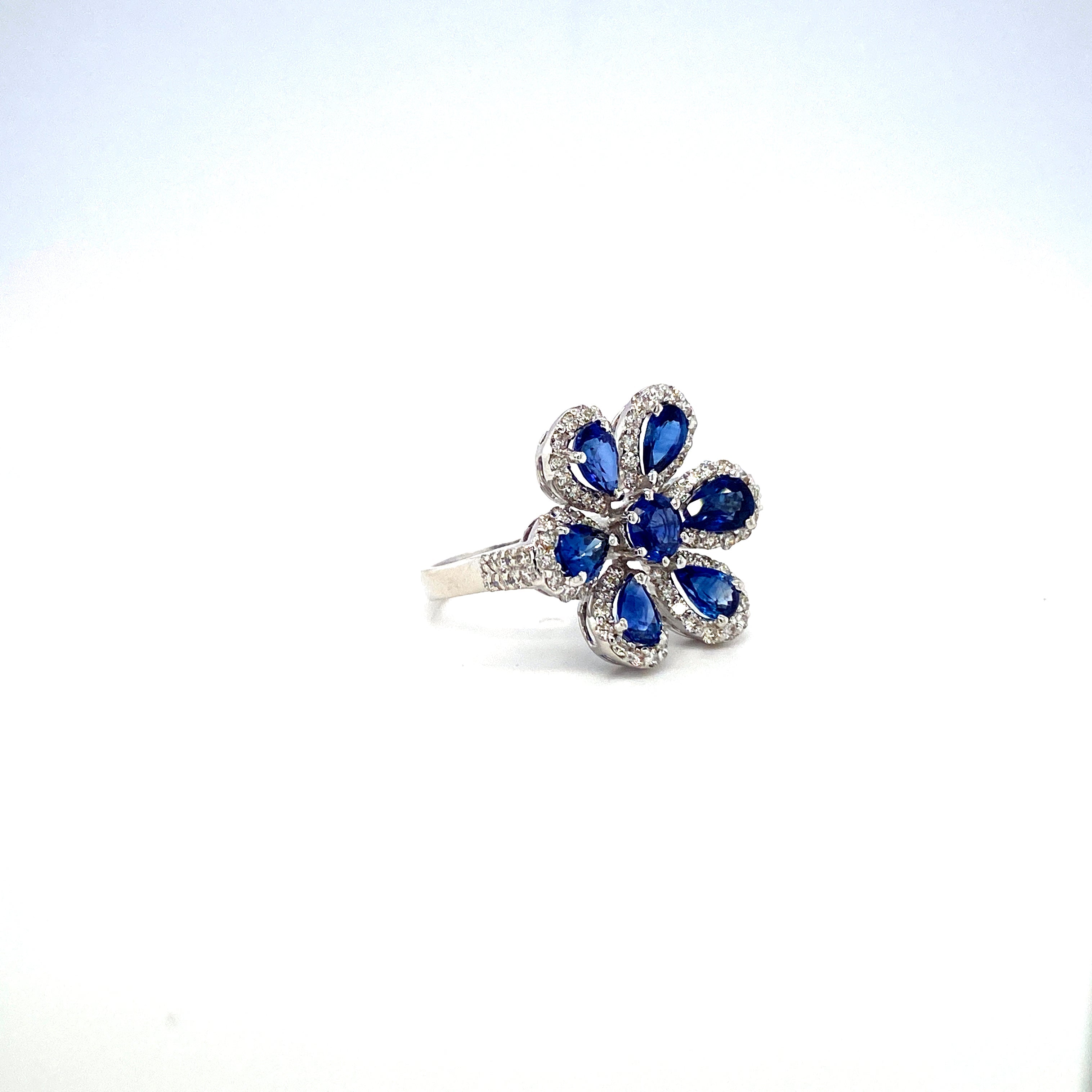Sapphire and Diamond Ring in 18K White Gold - KGR 16640