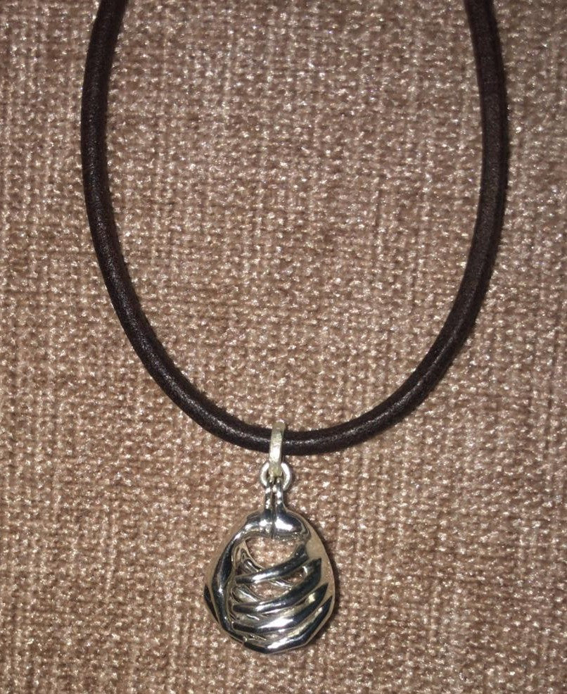 Leona's Healing Hands, Locket for Crystals or Essential Oils, 14K Gold