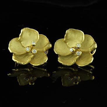 Metal Petals- Pansy Earring-Large-18k Gold & Diamonds