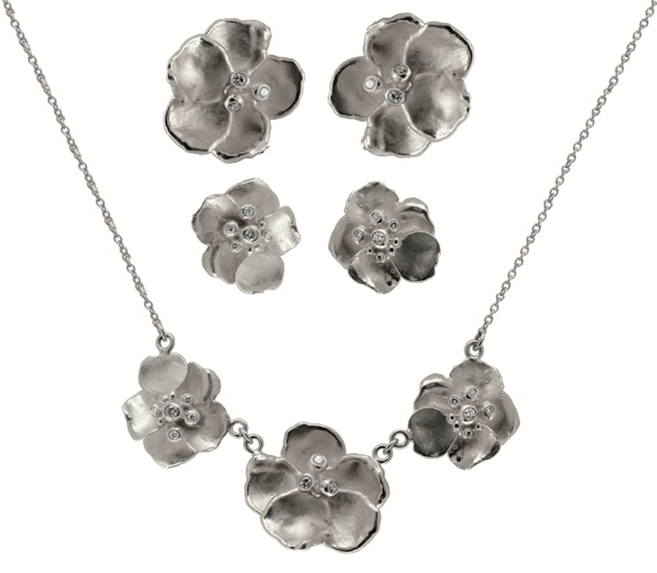 Metal Petals- Three Pansy Necklace-14K Gold with Diamond Center