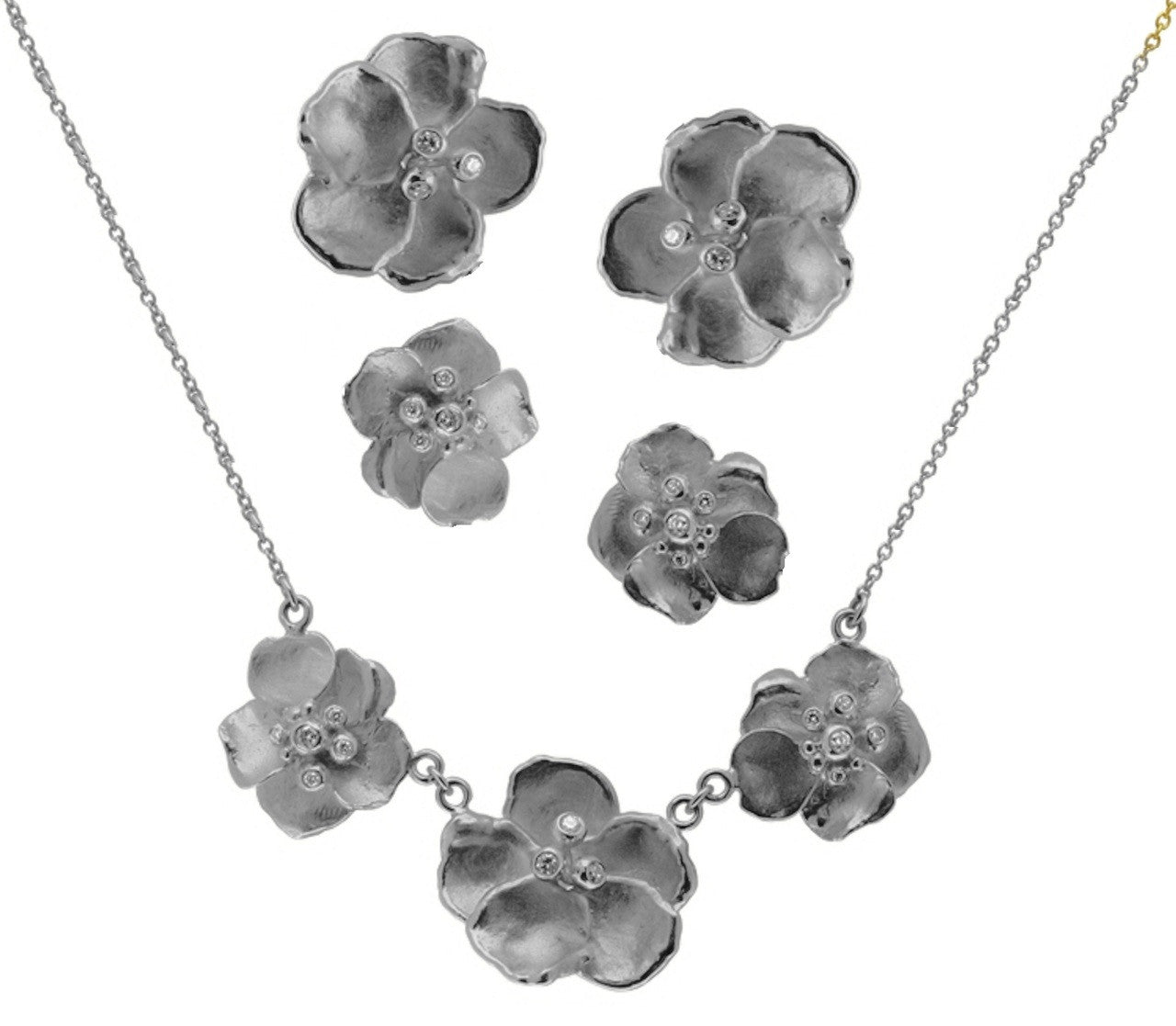 Metal Petals- Three Pansy Necklace-18K Gold with Diamond Center