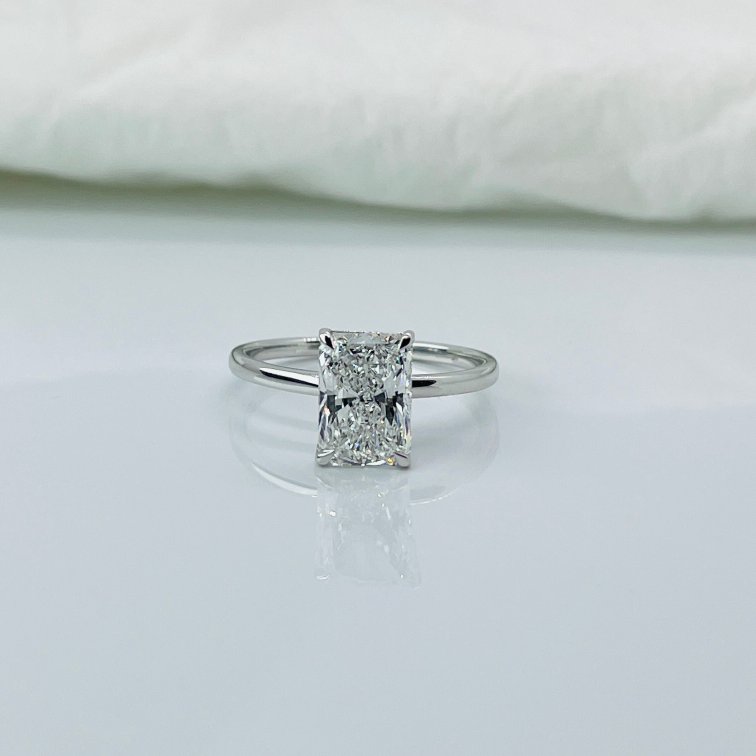 Elegant Radiant Cut Diamond 14K Solid Gold Solitaire Engagement Ring