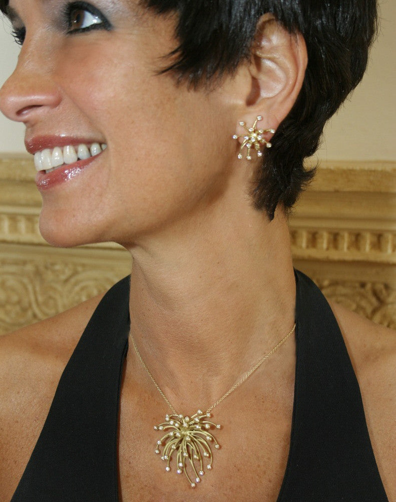Superstar Necklace. Fireworks-14K gold with diamonds: Celebrate Life!
