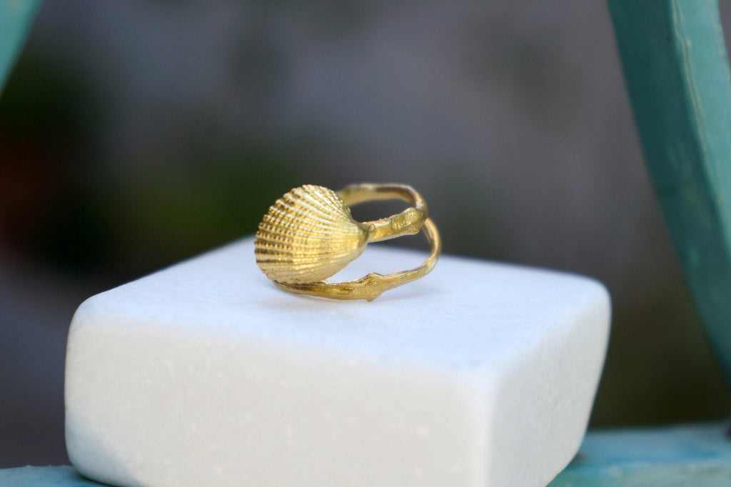 Solid Gold Nature Ring: Sea Shell and Twig Design (9K-18K)