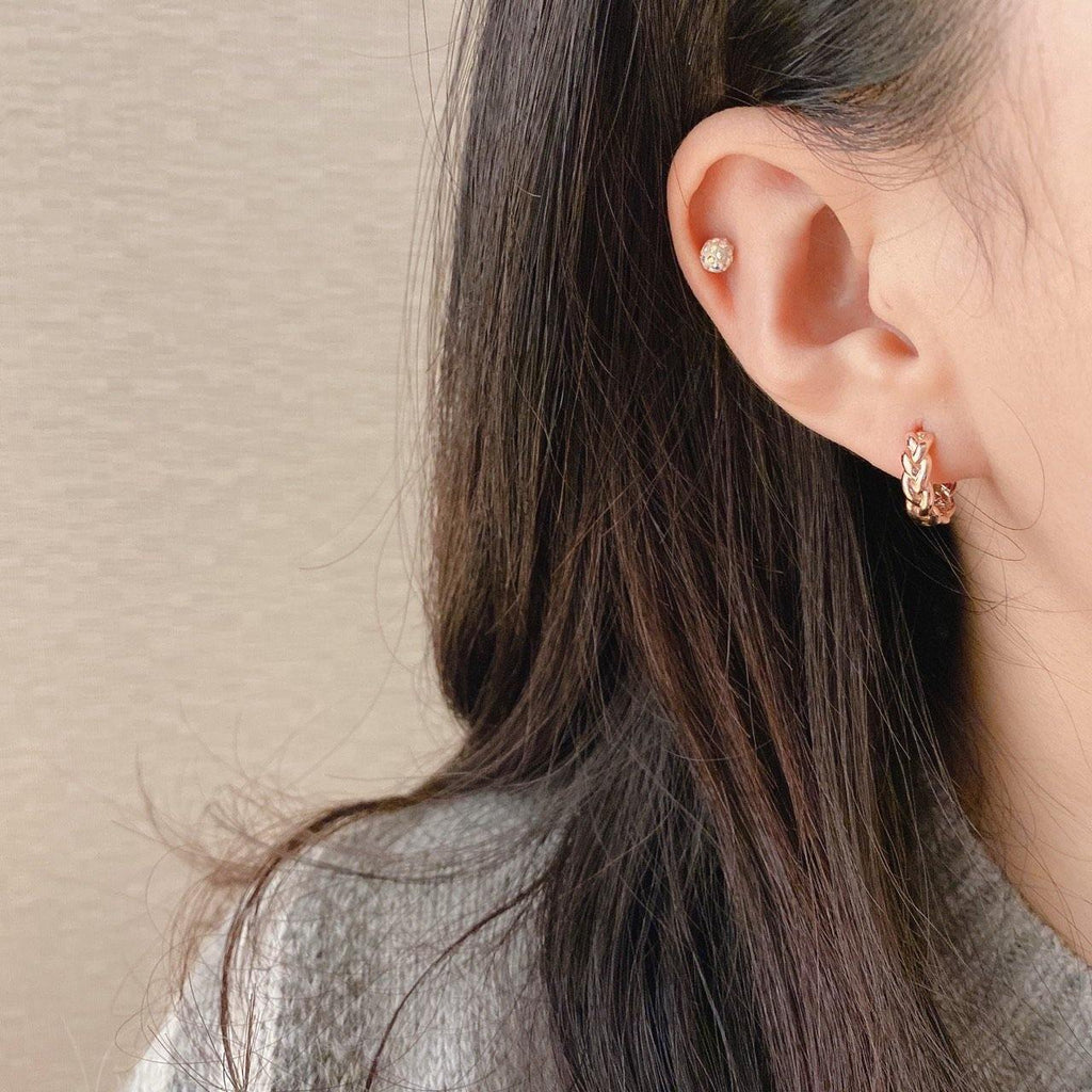 15mm knot huggie earrings (pair)