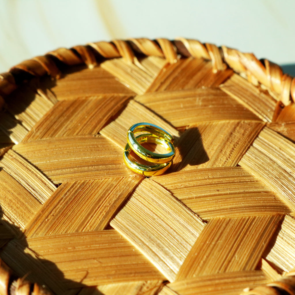 Double line huggie earring